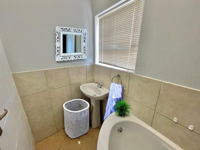 3 Bedroom Property for Sale in Island View Western Cape